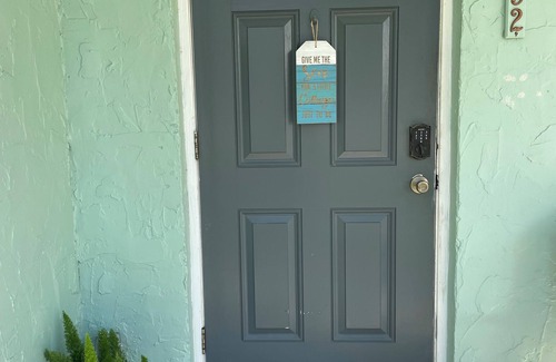 Hobe Sound House | Little Palm Villa retreat less than a mile from the beach!