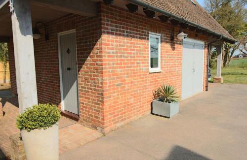 Stuppington House | Little Wisteria