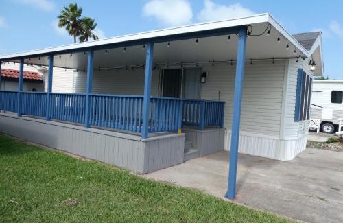 Port Isabel Resort | LIV Resort, Private Jacuzzi and Pet Friendly