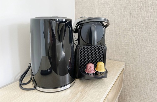 Municipality of Tilburg Apartment | Live close to campus without breaking the bank! This comfy spot is just a short nature walk from University Tilburg. A small but smartly designed 7 m² room with a cozy hotel bed, fast internet, and a desk for your laptop.