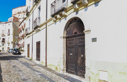 Amantea Apartment | Live in style in this beautiful vacation apartment with sea view in Amantea.