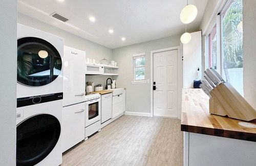 Delray Beach Cottage | Live like a local in this chic little cottage with a private porch!