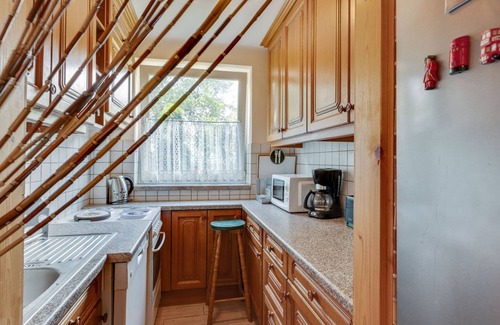 Grinzing House | Lively Holiday Home in Wien With Private Garden