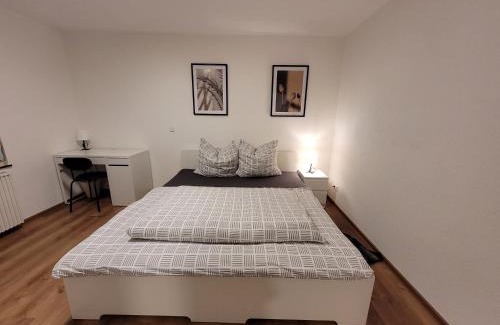 Schorndorf Apartment | Living Flat, eine Wohnung mit zwei Schlafzimmern und Balkon