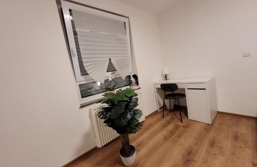 Schorndorf Apartment | Living Flat, eine Wohnung mit zwei Schlafzimmern und Balkon