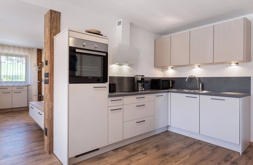 Maranza Apartment | Living Lerchna - Apartment Abendrot with Mountain View, Balconies and Wi-Fi