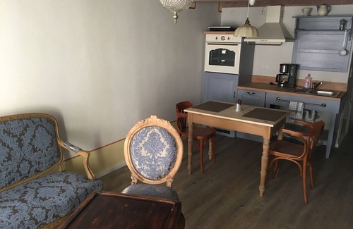 Nikolaivorstadt Apartment | Living with historical flair