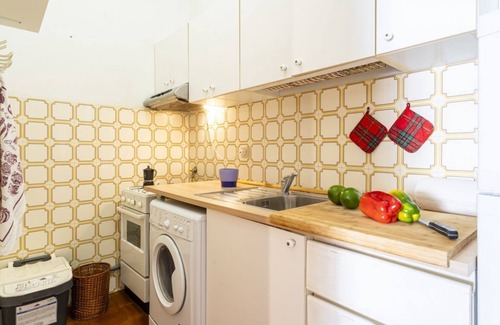 Venezia Nuova Apartment | Livorno- Venice Neighborhood Lovely Apartment!