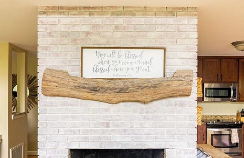 Westport House | LKN, Kayaks, Views, Golf Club, Hot Tub, 3 Suites, Fire Pit, Pets,5 BR, Boat Opts