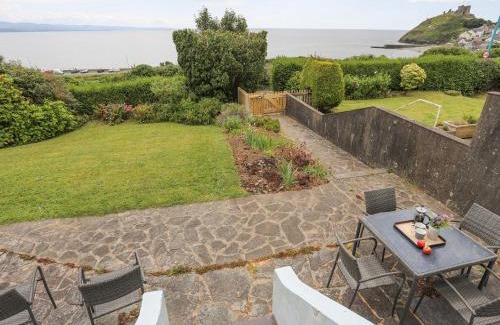 Criccieth House | Llys Owen