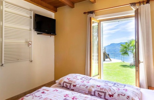 Trarego Viggiona House | Lo Scoiattolo by Interhome