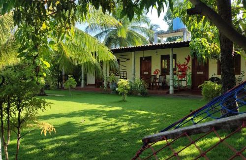 Uppuveli House | Lobster Inn