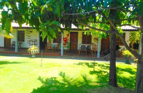 Uppuveli House | Lobster Inn