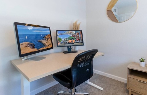 Lake Murray House | Local Gem! Brand New Furniture, Fun Backyard Games, and Central AC!