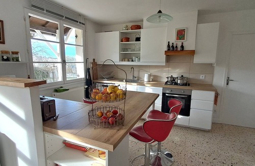 Laval House | Located between Sarlat and Rocamadour, in a quiet area with a view, 120m² single-storey gîte.