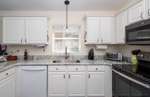 Mount Dora House | Located in Beautiful Country Club of Mount Dora