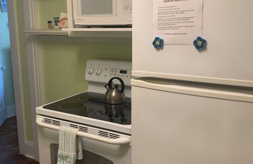 Historic Downtown Melbourne Apartment | Located In The Heart Of Downtown Melbourne, Just Minutes From Melbourne Beaches!