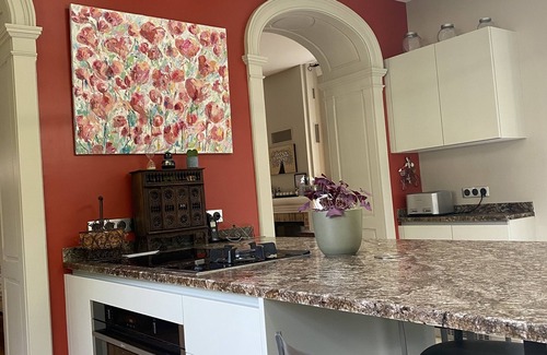 Change House | Location domaine de la Coudraie Château and its annex Sarthe (72560) France