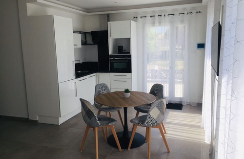 Caveirac Apartment | Location T3 Tout Confort Moderne + Piscine Caveirac