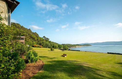 Tighnabruaich Villa | Loch View House - Seven Bedroom Villa, Sleeps 16