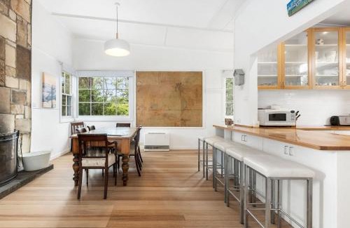 Point Lonsdale House | LOCHABER at Lonsdale