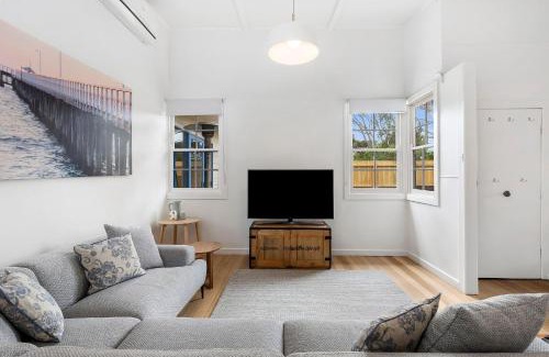 Point Lonsdale House | LOCHABER at Lonsdale