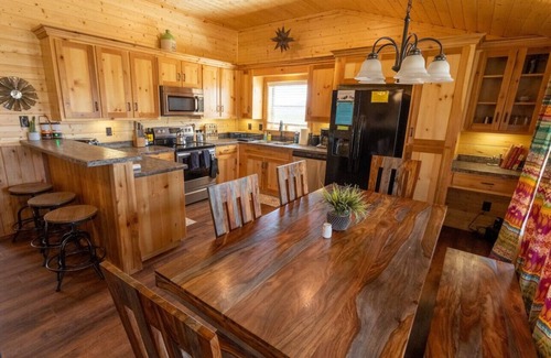 Terlingua Cabin | Lodge - 3Bedrooms + 2.5 Baths in Terlingua
