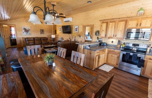 Terlingua Cabin | Lodge - 3Bedrooms + 2.5 Baths in Terlingua