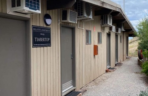 Merrijig Apartment | Lodge by the River - Studio 5