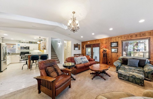 Tahoe Island House | Lodge Royal w/French-Flair: Forested, BBQ