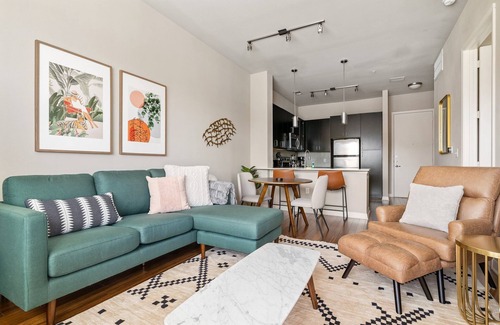 Texas Medical Center Apartment | Lodgeur | Playful & modern 1BR | Med Center