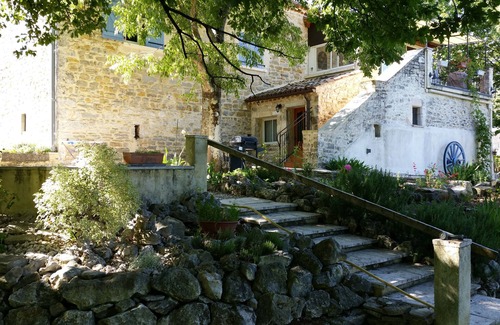 Grospierres Apartment | Lodging near Vallon Pont d'Arc, Ardèche Gorges Cave & the Pont d'Arc