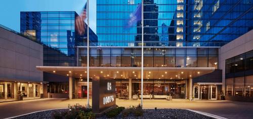 Streeterville Hotel | Loews Chicago Hotel