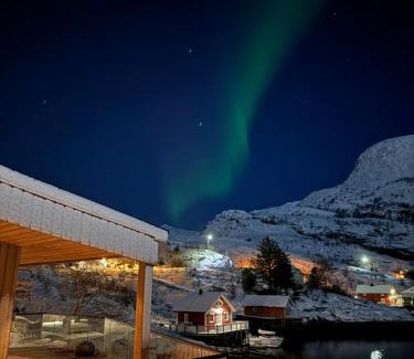 Sørvagen Villa | Lofotenvilla by the sea - Luksuriøs sjøvilla I naturskjønne omgivelser