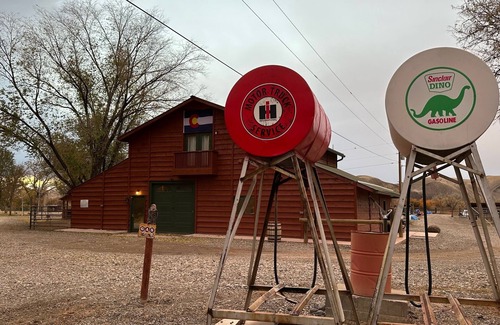 Lazear House | Loft apartment on a horse ranch