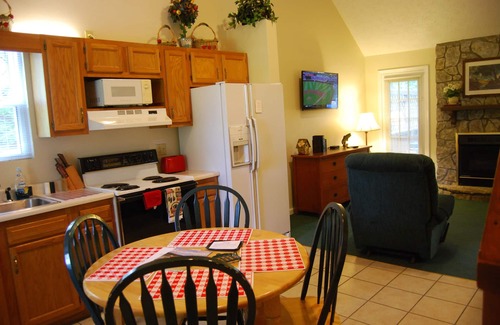 Russell Springs Cabin | Loft Cabin with Hot Tub @ LakePointe Resort - no cleaning fees!