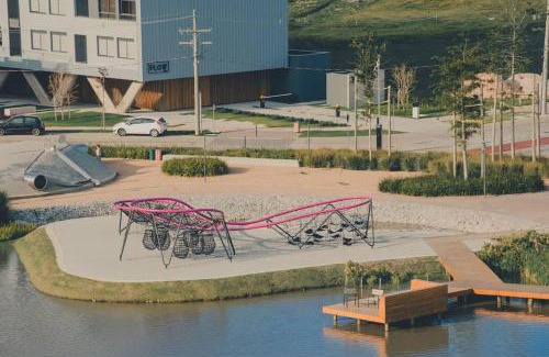 Sao Goncalo Apartment | Loft com sacada, lareira e garagem no Parque Una