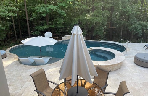 Mayhew House | Loft in the Trees, Resort style outdoor pool/hot tub, washer/dryer pet friendly