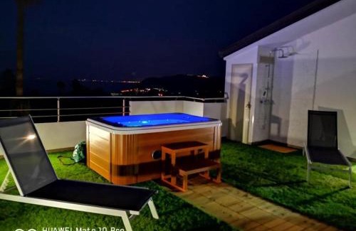 Patti House | Loft incantevole con idromassaggio esterno privato