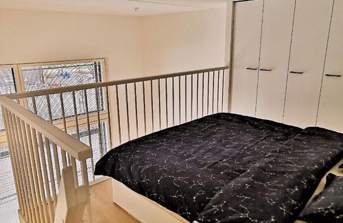 Vantaa Apartment | Loft next to train station & close to airport