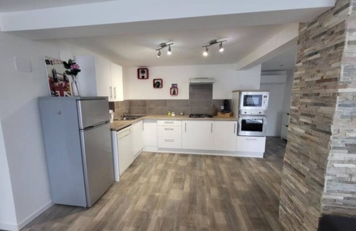 Laplume Apartment | LOFT PRIVILÈGE. air conditioning garage