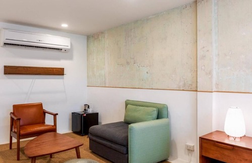 Phra Khanong Nuea House | Loft comfortable style apartment 2 mins from BTS Phra Khanong up to 10 guests