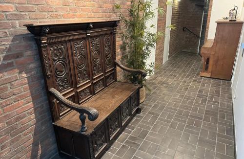 University District Apartment | Loft with big terrace city center MEIR