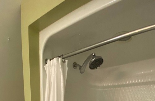 Hummels Wharf Apartment | Lofty space with work space and relaxation nearby everything