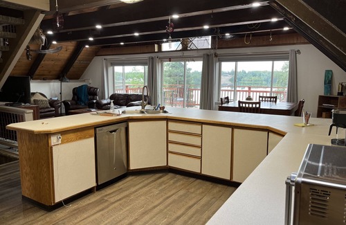 Nikiski Cabin | Log cabin in Kenai Alaska.