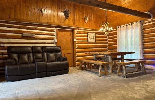 Wetmore House | Log Cabin in the Woods