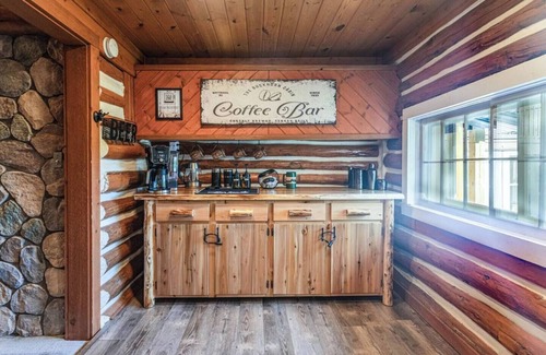 Wetmore Cabin | Log Cabin in the Woods