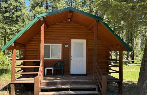 Grantsdale Cabin | Log Cabin Retreat in the Montana Wilderness