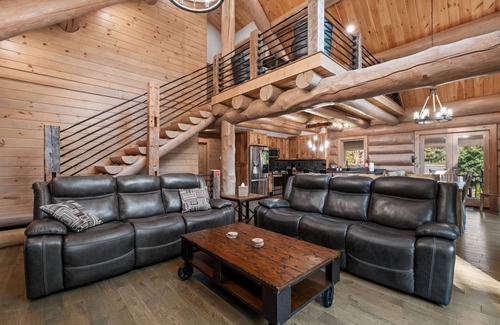 Glen Cabin | Log Cabin Retreat– Perfect for Summer getaway, with large arcade game room