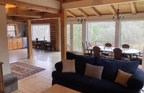 Williamsville Cabin | Log Cabin w/Amazing Views, River Frontage & Hot Tub